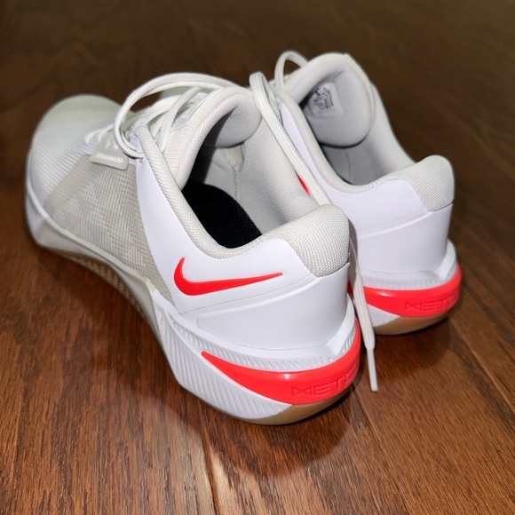 🔥NIKE|Custom Womens Brand New Gum Drop White and Pink NWT Metcon 10s - Picture 11 of 12